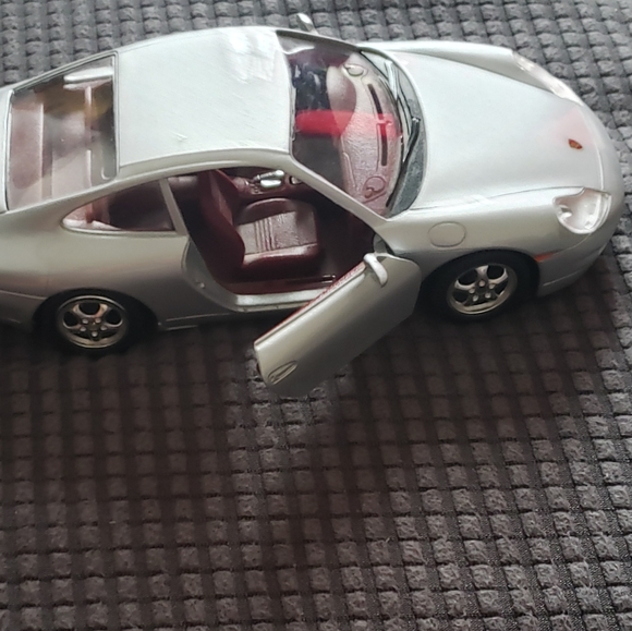 Bburago Porsche Carrera - Picture 6 of 7